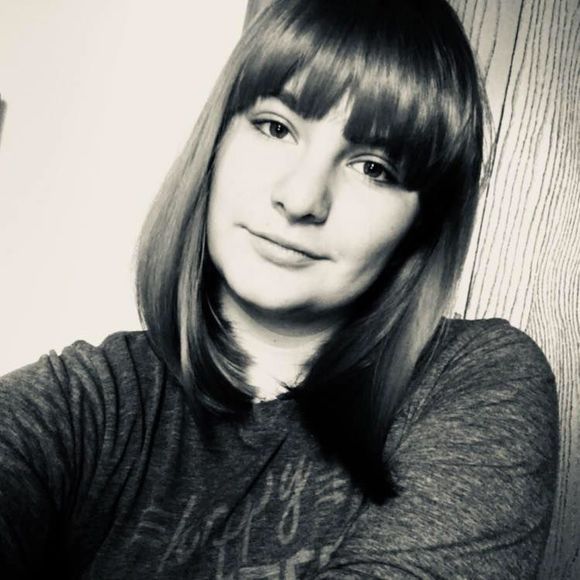 Meet your Posher, Heather - Picture 1 of 1